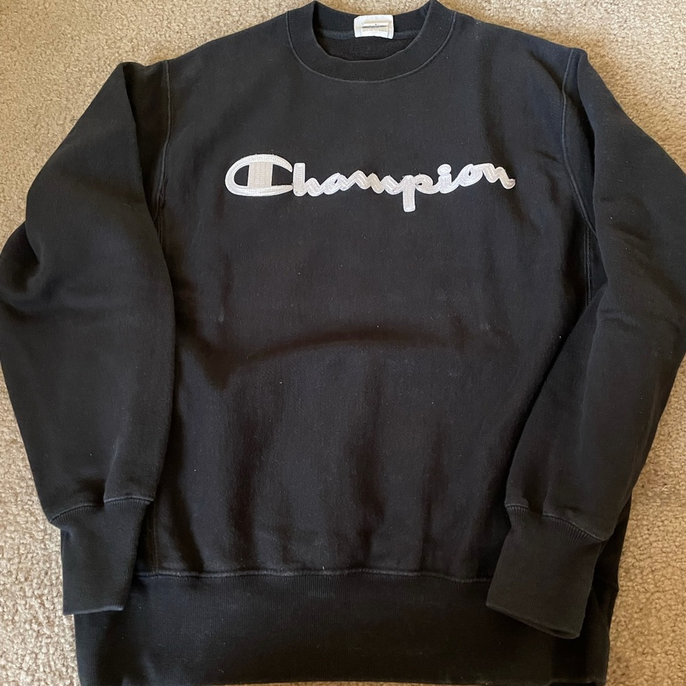 Champion sweater size M